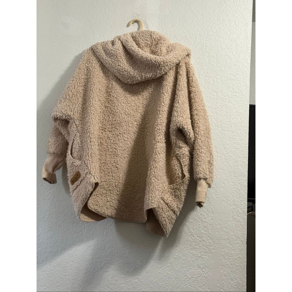 Nordic Beach Fluffy Frappe Body Wrap Sweater One Size Beige - Picture 2 of 2